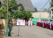 Tanamkan Disiplin dan Bijak Bermedia Sosial, Danramil 0826-01 Pamekasan Jadi Pembina Upacara di SDN Teja Barat 1