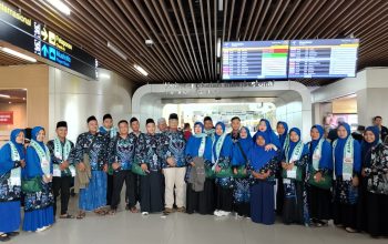 Setelah Sebelumnya Memberangkatkan 167 Orang, CV Ayunda Pamekasan Kembali Berangkatkan 20 Jamaah Umroh Gratis Lagi ke Tanah Suci